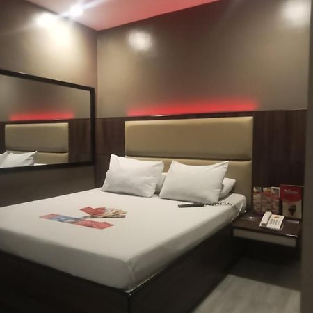 Hotel Sogo Pasay Wood Street Εξωτερικό φωτογραφία