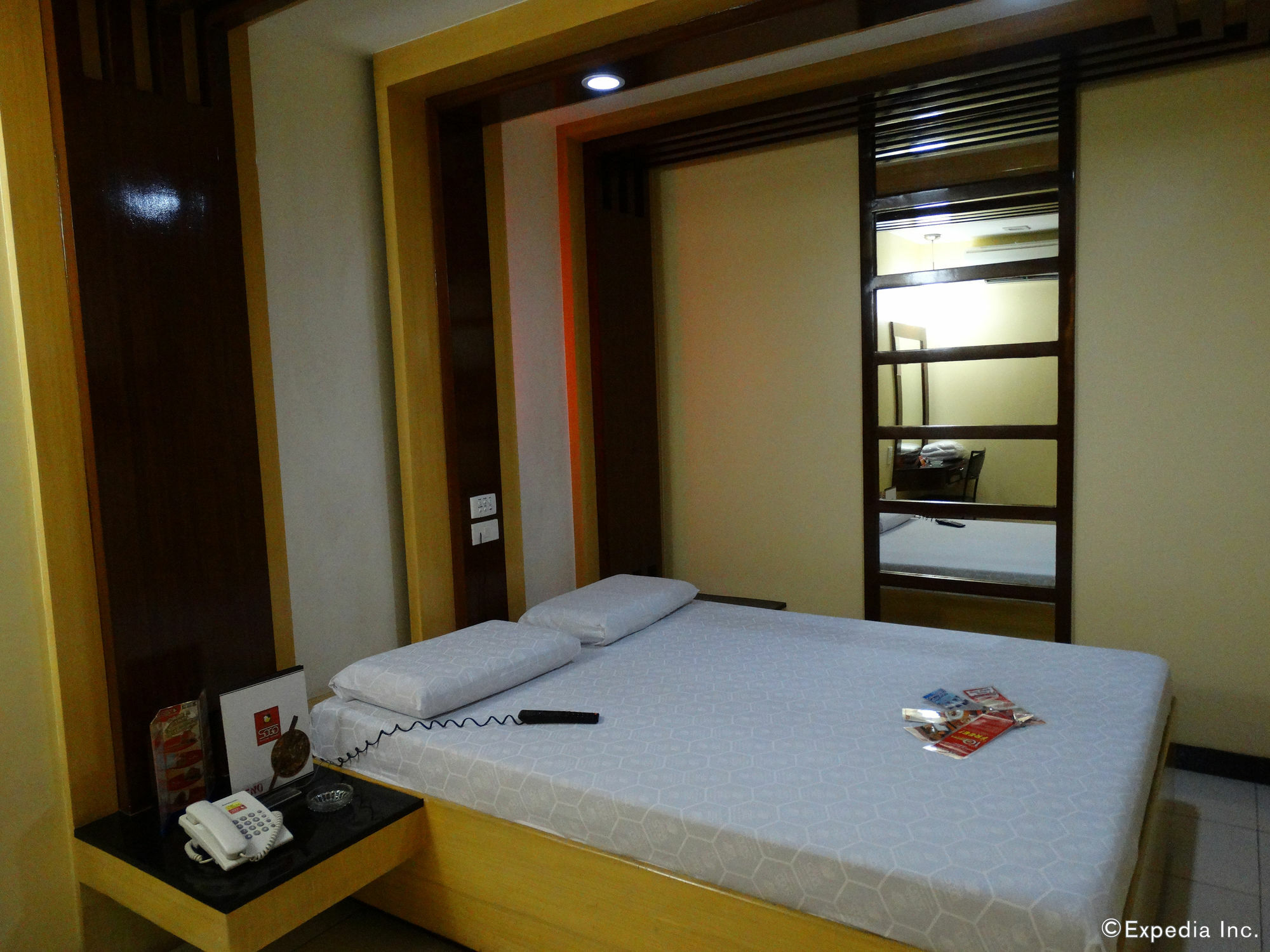 Hotel Sogo Pasay Wood Street Εξωτερικό φωτογραφία